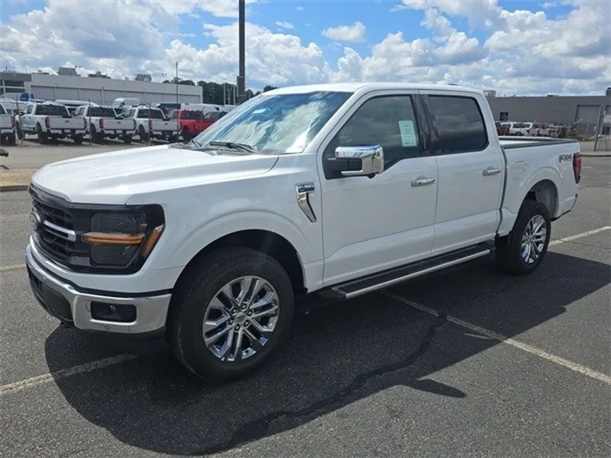 2024 Ford F-150 XLT photo 1
