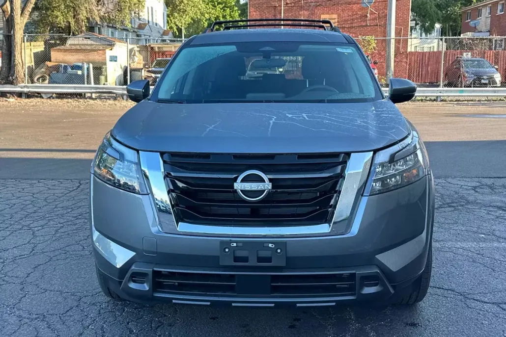 2025 Nissan Pathfinder SV photo 1