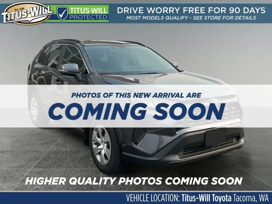 2020 Toyota RAV4 LE photo 1