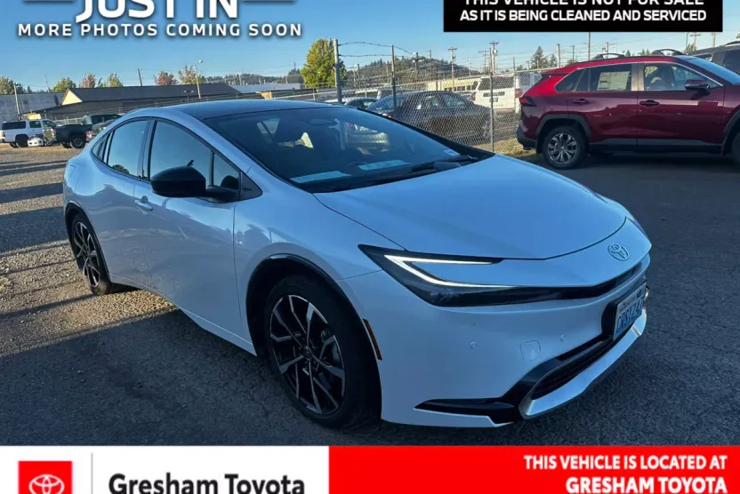 2024 Toyota Prius Prime XSE photo 1