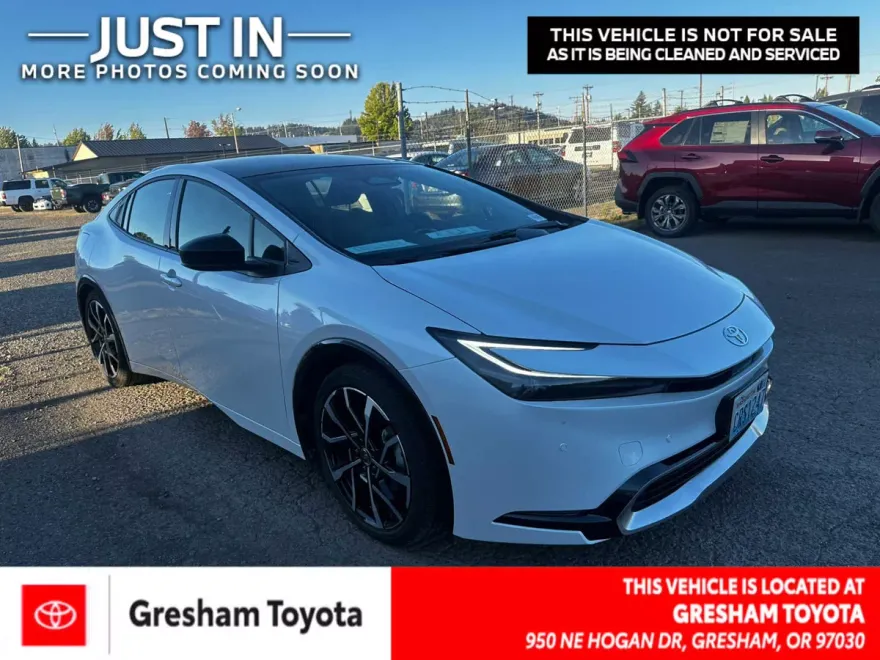 2024 Toyota Prius Prime XSE photo 1