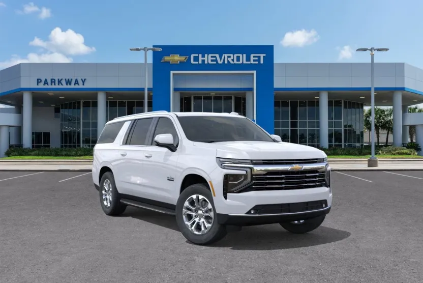 2025 Chevrolet Suburban LT photo 1