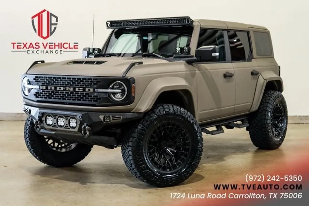 2025 Ford Bronco Badlands photo 1