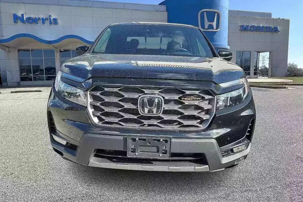 2025 Honda Ridgeline TrailSport photo 1