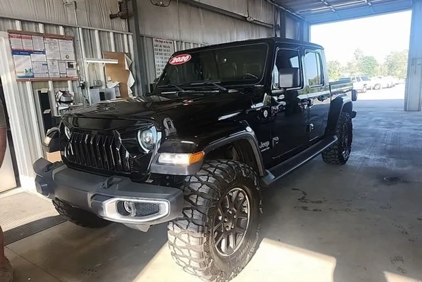 2020 Jeep Gladiator Overland photo 1