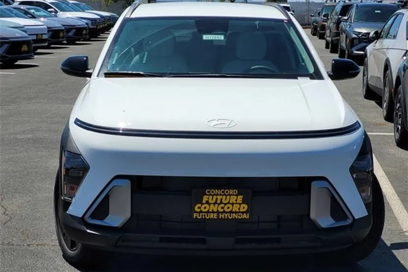 2026 Hyundai Kona SEL photo 1