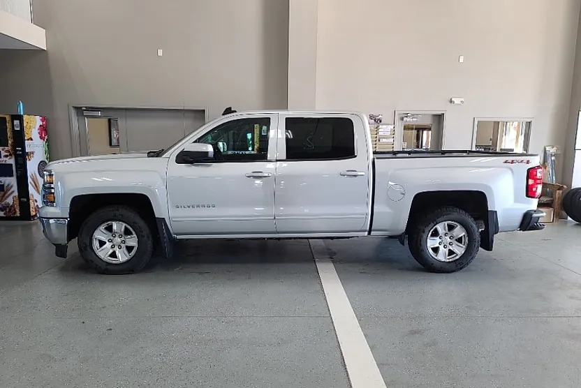 2015 Chevrolet Silverado 1500 LT photo 1