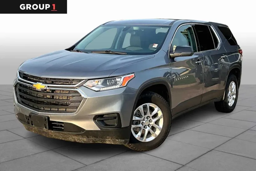 2021 Chevrolet Traverse LS photo 1