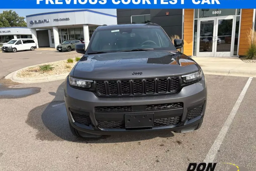 2025 Jeep Grand Cherokee Altitude photo 1