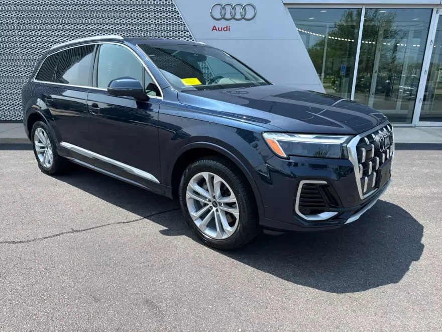2025 Audi Q7 Premium Plus photo 1