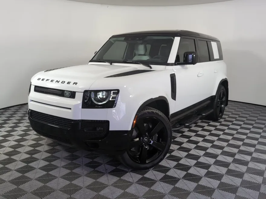 2025 Land Rover Defender 110 X-Dynamic SE photo 1