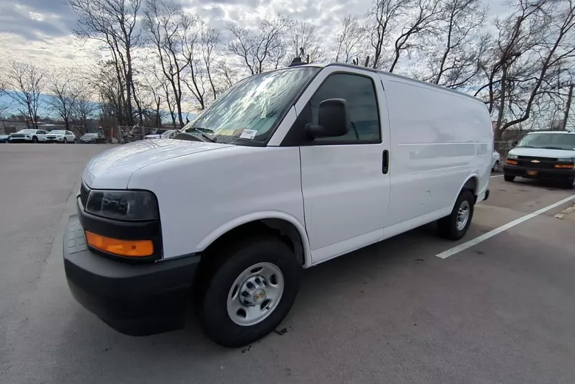 2025 Chevrolet Express Cargo 2500 photo 1