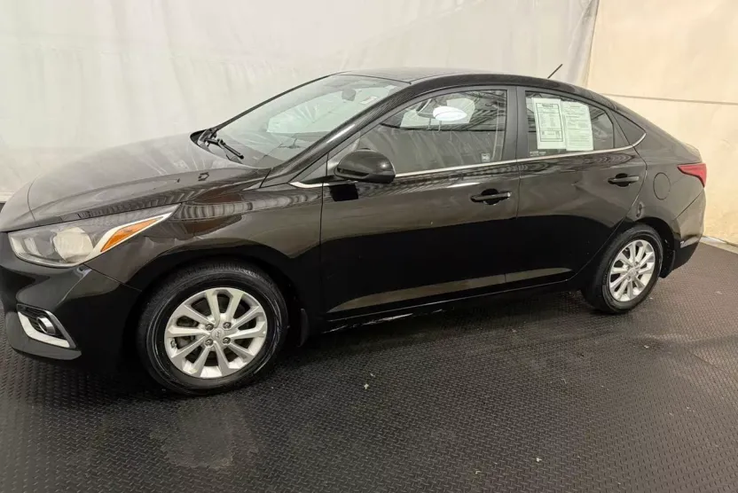 2020 Hyundai Accent SEL photo 1