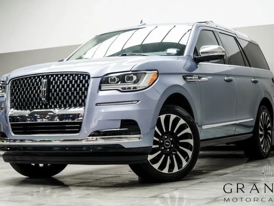 2022 Lincoln Navigator Black Label photo 1