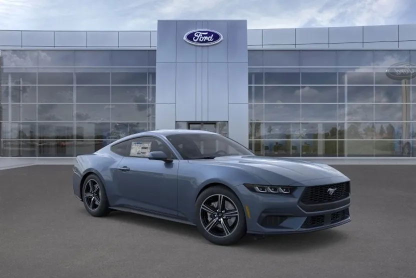 2025 Ford Mustang EcoBoost photo 1