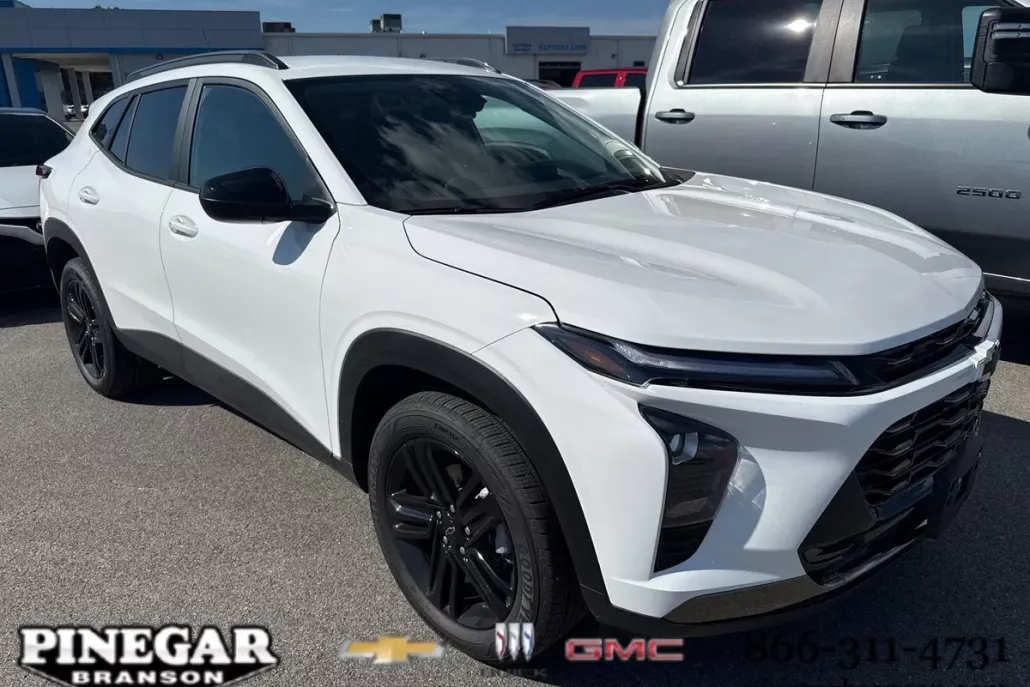 2025 Chevrolet Trax ACTIV photo 1
