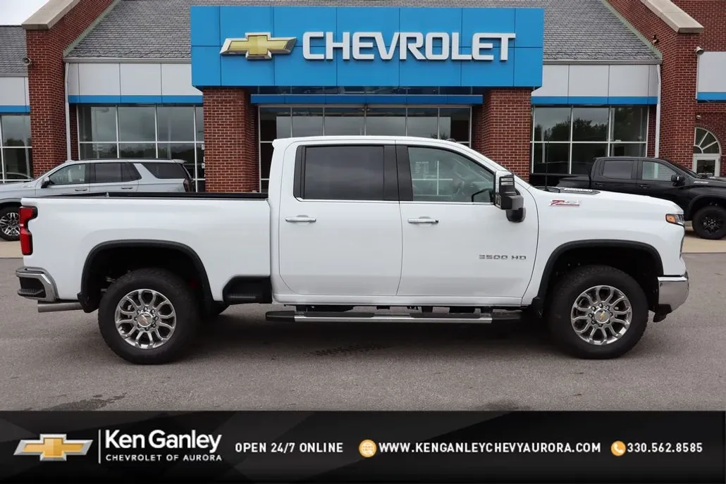 2025 Chevrolet Silverado 3500HD LTZ photo 1
