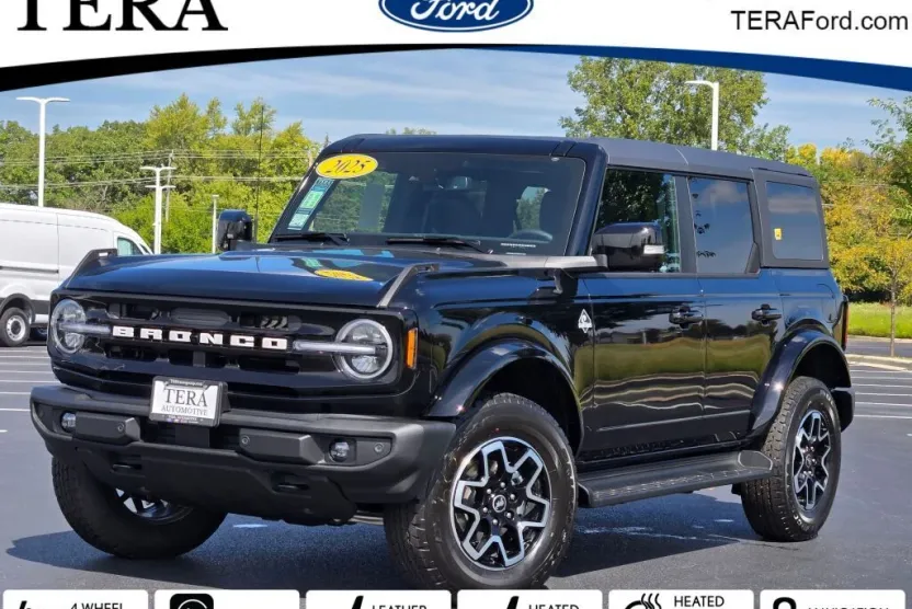 2025 Ford Bronco Outer Banks photo 1