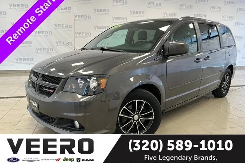 2016 Dodge Grand Caravan R/T photo 1