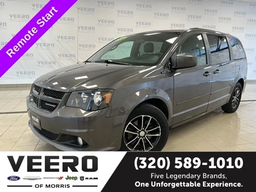 2016 Dodge Grand Caravan R/T photo 1