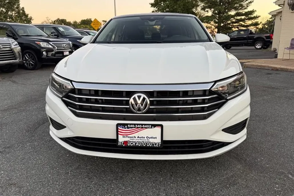 2019 Volkswagen Jetta SEL photo 1