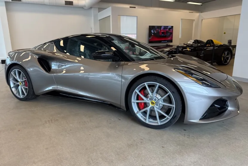 2024 Lotus Emira First Edition photo 1