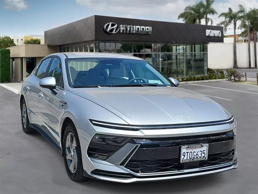 2025 Hyundai Sonata SE photo 1