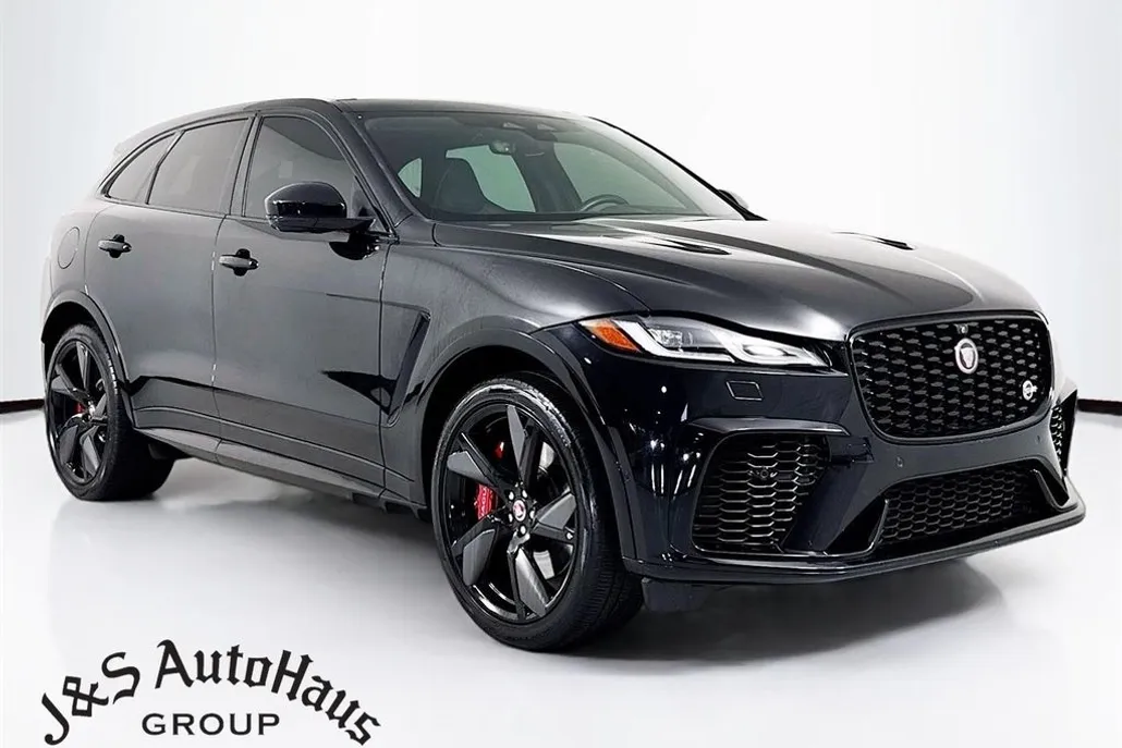 2022 Jaguar F-PACE SVR photo 1