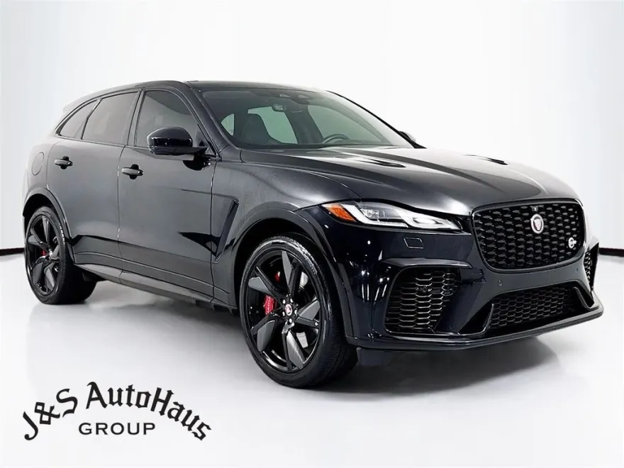 2022 Jaguar F-PACE SVR photo 1