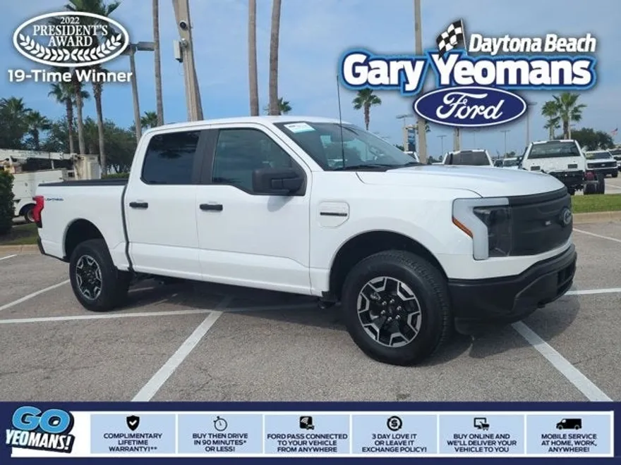 2022 Ford F-150 Lightning photo 1