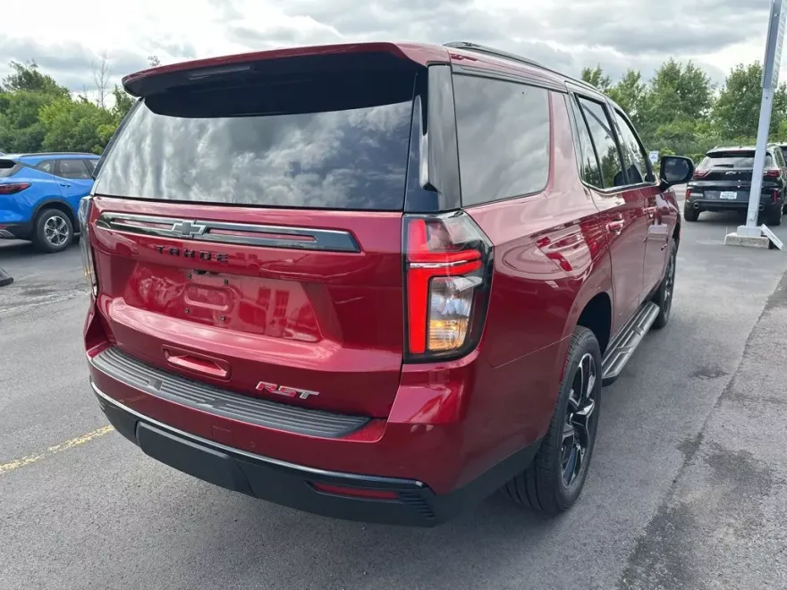 2023 Chevrolet Tahoe RST photo 1