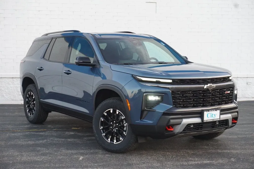 2026 Chevrolet Traverse Z71 photo 1