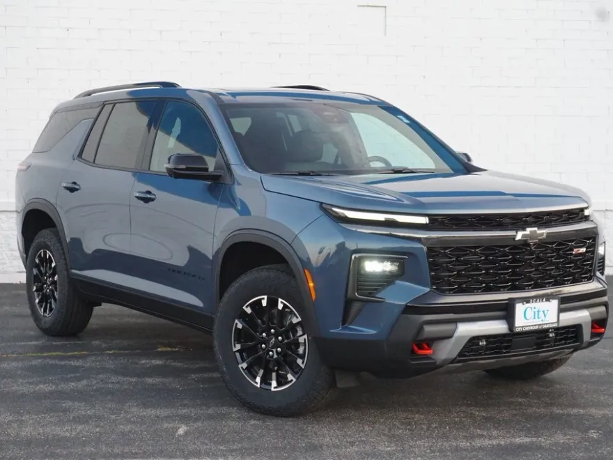 2026 Chevrolet Traverse Z71 photo 1