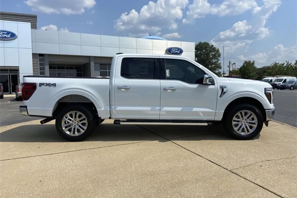 2025 Ford F-150 Lariat photo 1