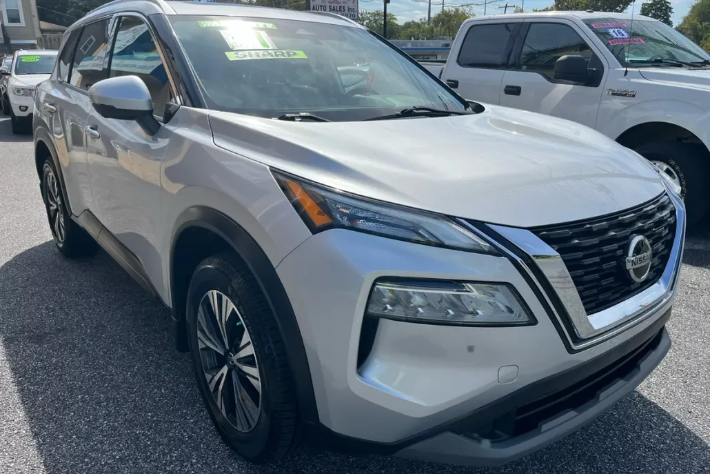 2021 Nissan Rogue SV photo 1
