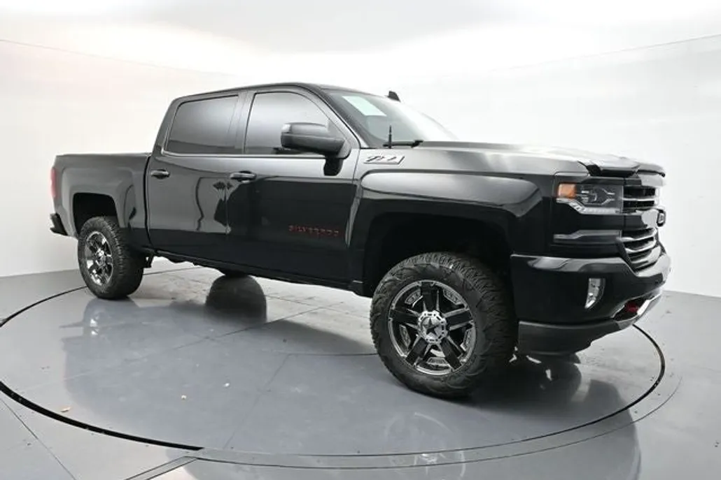 2018 Chevrolet Silverado 1500 LTZ photo 1