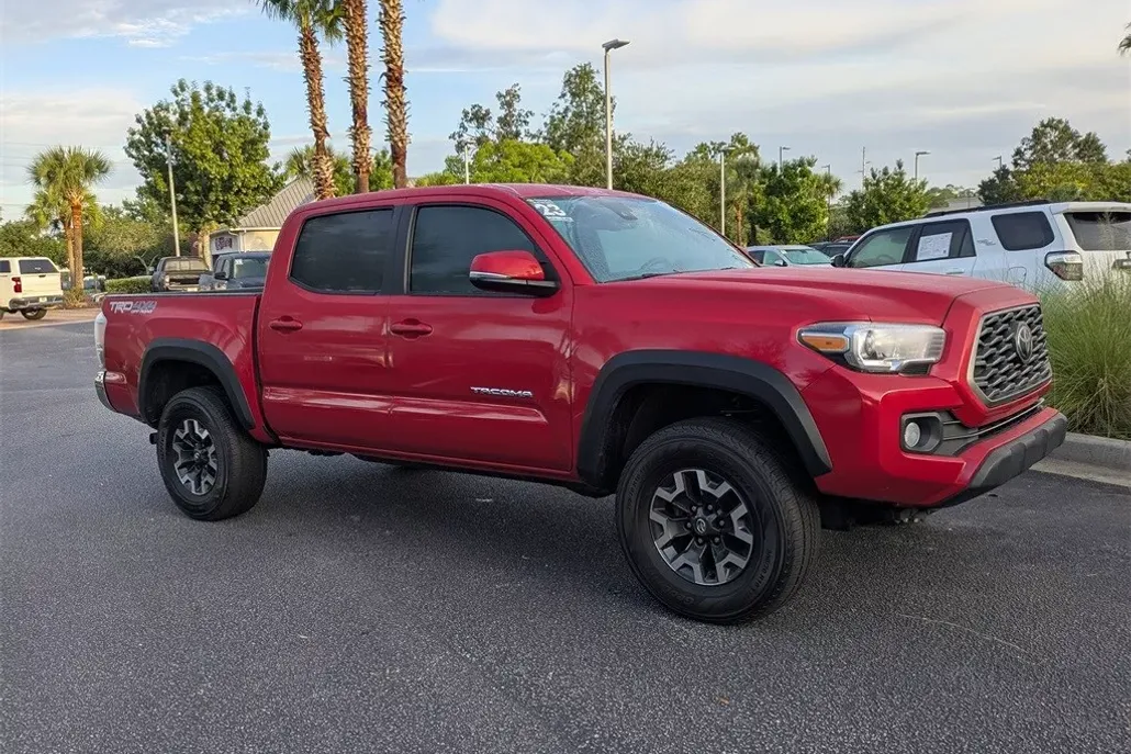 2023 Toyota Tacoma TRD Off-Road V6 photo 1
