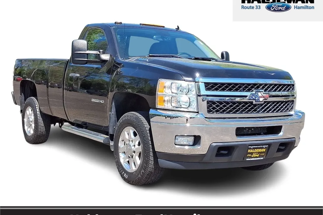2013 Chevrolet Silverado 3500HD LT photo 1
