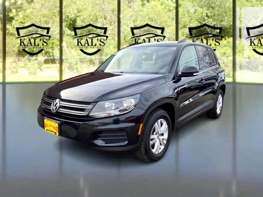 2017 Volkswagen Tiguan S photo 1