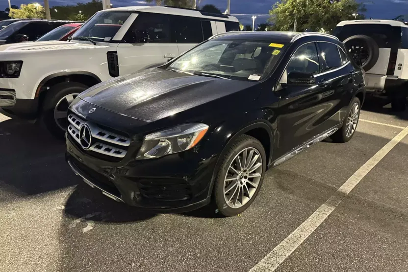 2020 Mercedes Benz GLA 250 photo 1