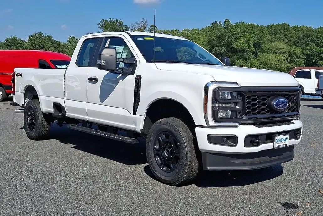 2025 Ford F-350 XL photo 1