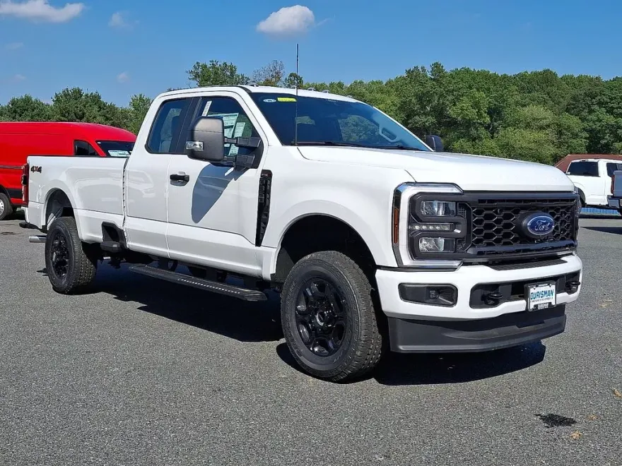 2025 Ford F-350 XL photo 1