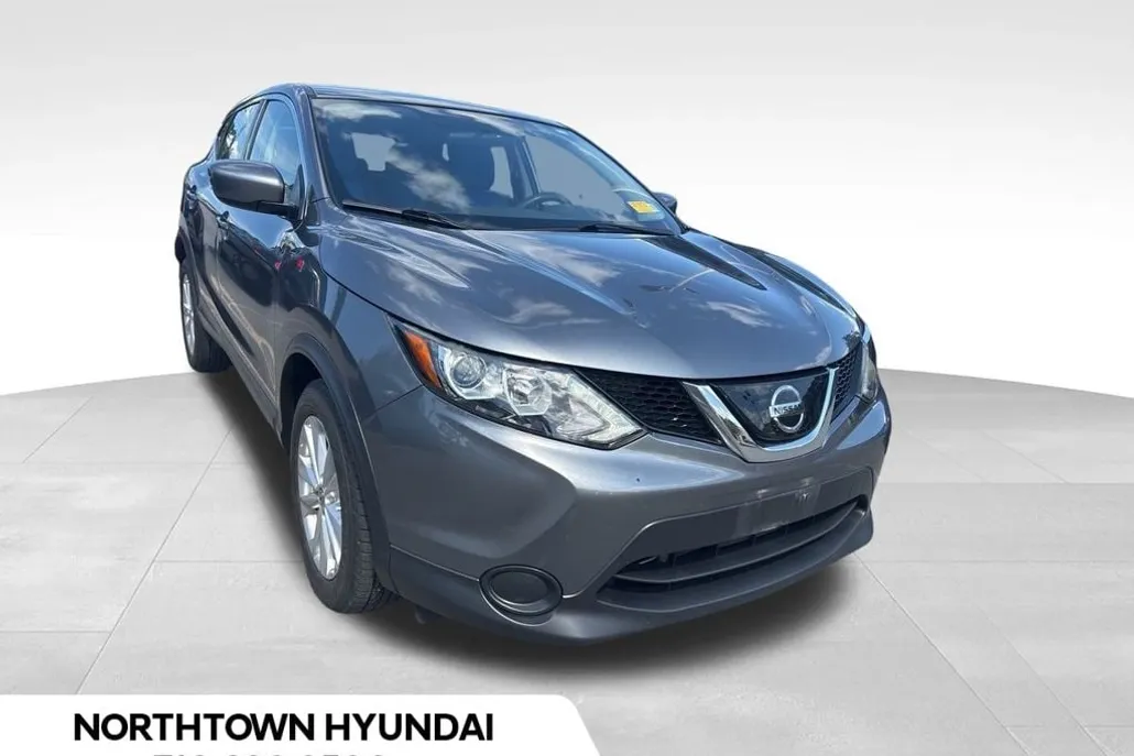 2019 Nissan Rogue Sport S photo 1