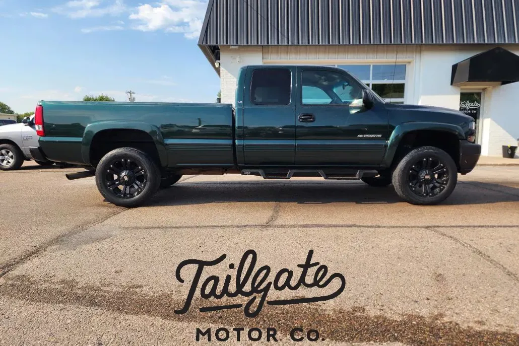 2001 Chevrolet Silverado 2500HD photo 1