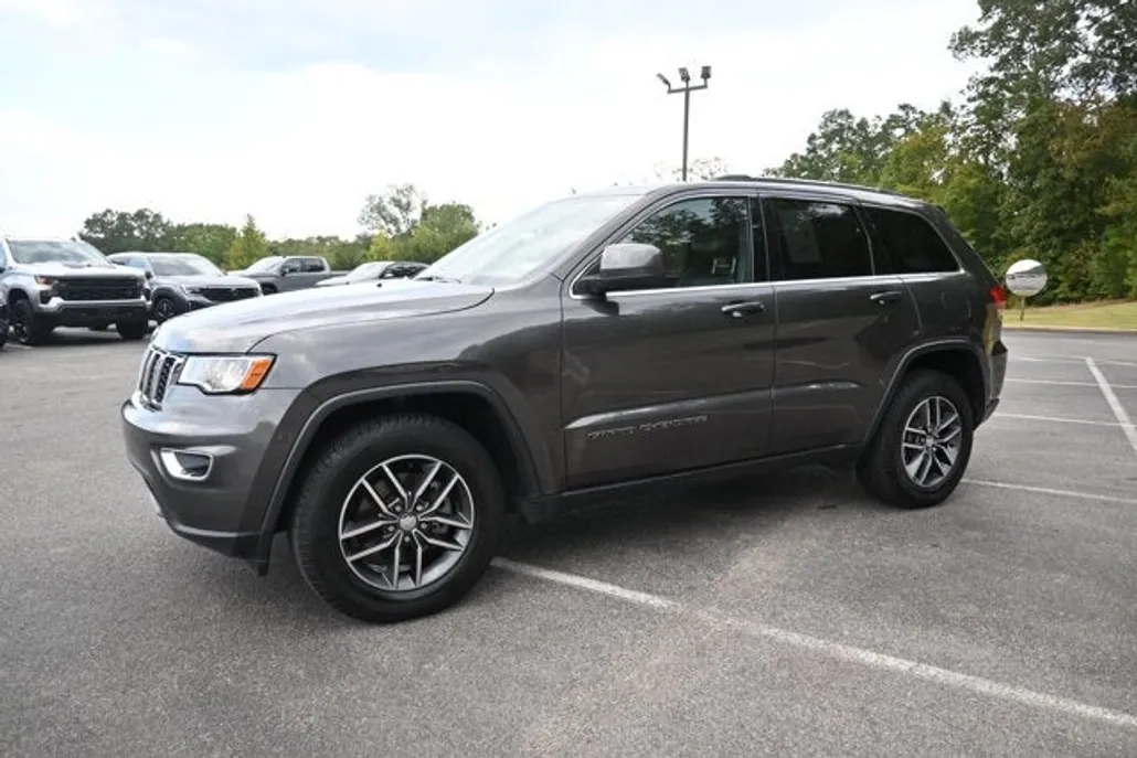 2018 Jeep Grand Cherokee Laredo E photo 1