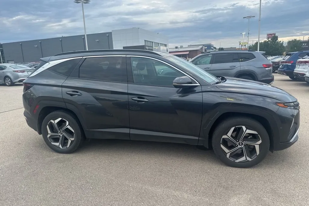 2022 Hyundai Tucson Limited photo 1