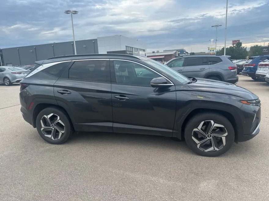 2022 Hyundai Tucson Limited photo 1