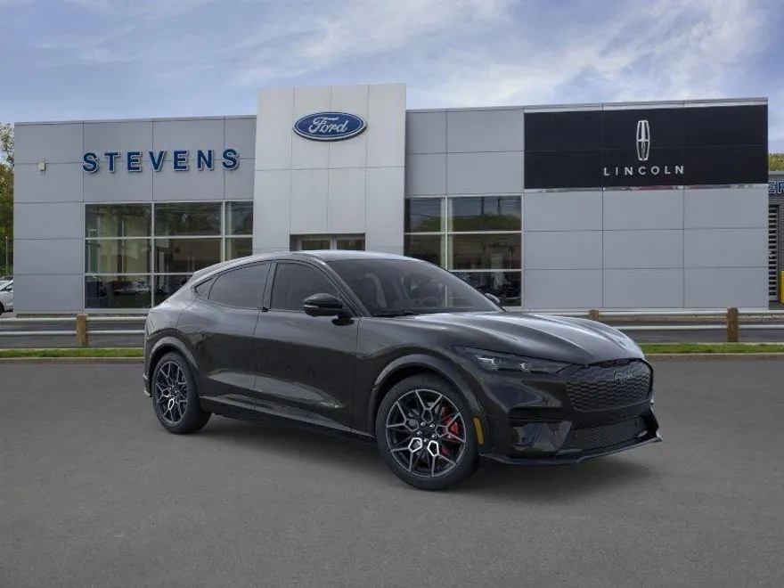 2025 Ford Mustang Mach-E GT photo 1