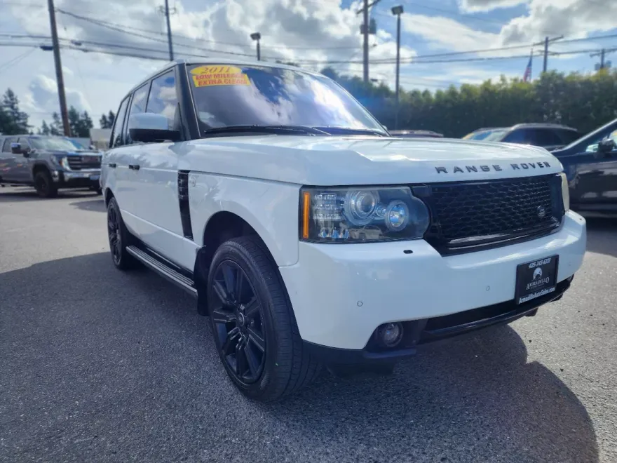 2011 Land Rover Range Rover SuperCharged photo 1