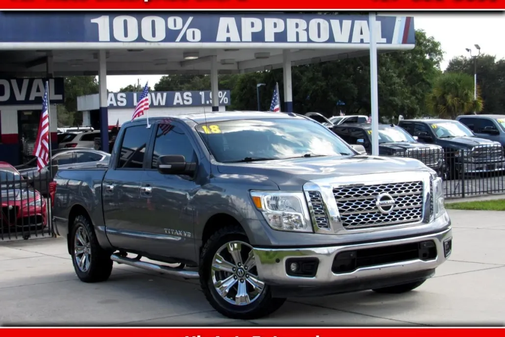 2018 Nissan Titan SV photo 1